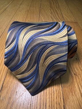 Gorgeous Roberto Villini Couture Classic Wave Pattern Tie in Gold, Blue & Brown